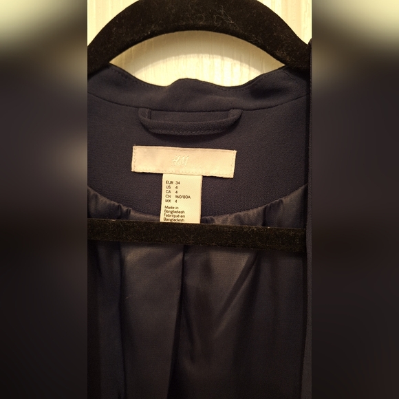 Blazer - Picture 3 of 3